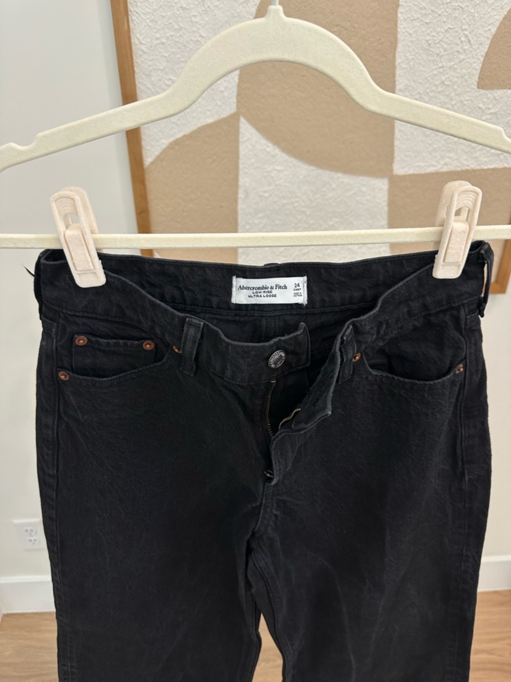 Low Rise Ultra Loose Wide Leg Jeans - Picture 2 of 4